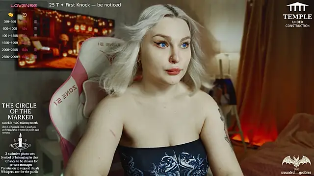 Snapshot of Wounded_Goddess_ chatting on November 2025 02:20:01 PM Wounded Goddess online show from November 2025 02:20:01 PM