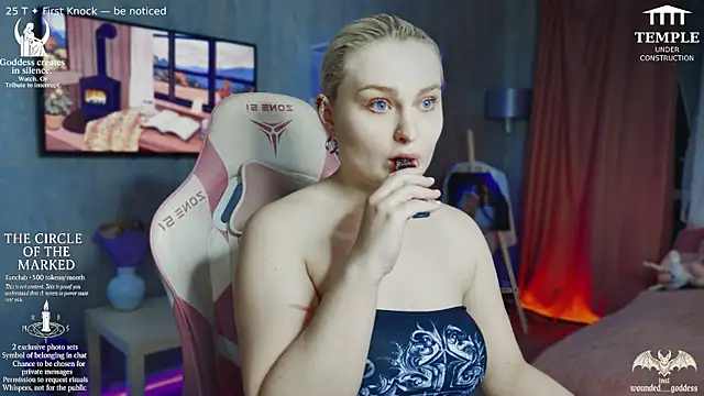 Snapshot of Wounded_Goddess_ chatting on November 2025 04:00:01 PM Wounded Goddess online show from November 2025 04:00:01 PM