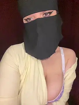 RooVaaN-Xx online show from April 2026 08:05:01 PM