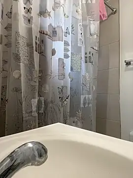 littyleesh1 online show from April 2026 01:36:01 PM