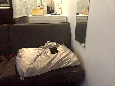 littyleesh1 online show from November 2025 12:32:02 PM