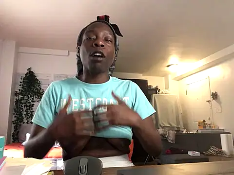 littyleesh1 online show from September 2025 01:39:02 PM