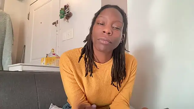 littyleesh1 online show from November 2025 05:38:02 PM