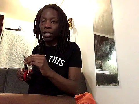 littyleesh1 online show from September 2025 02:00:02 AM