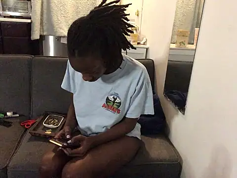 littyleesh1 online show from October 2025 08:15:02 AM