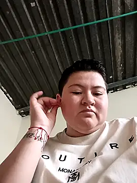 Noha Whiitee online show from November 2025 09:40:01 PM