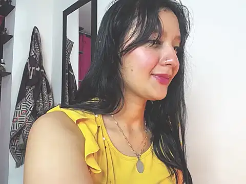 charlottekiss99 online show from December 2025 01:44:01 AM