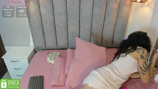 Katrina Burns online show from January 2026 06:58:01 PM