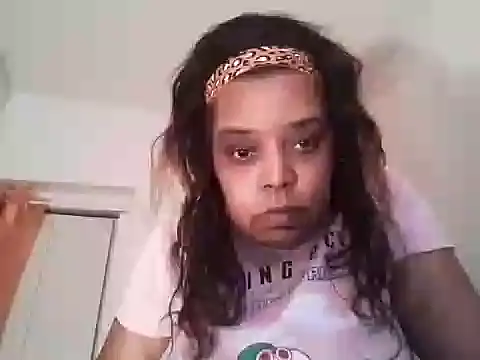 Snapshot of BushyCassy12 chatting on September 2025 06:23:01 AM BushyCassy12 online show from September 2025 06:23:01 AM