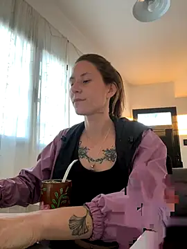 misspiecitos online show from September 2025 09:55:01 PM