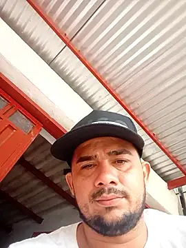 Snapshot of yeffito1 chatting on March 2026 06:34:01 PM yeffito1 online show from March 2026 06:34:01 PM