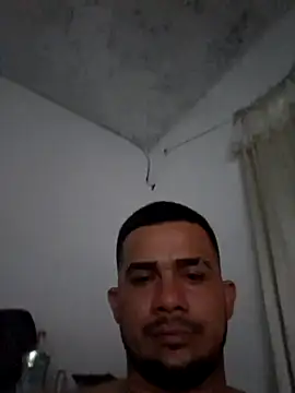 Snapshot of yeffito1 chatting on September 2025 02:32:02 AM yeffito1 online show from September 2025 02:32:02 AM