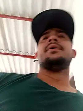 Snapshot of yeffito1 chatting on March 2026 02:21:01 PM yeffito1 online show from March 2026 02:21:01 PM