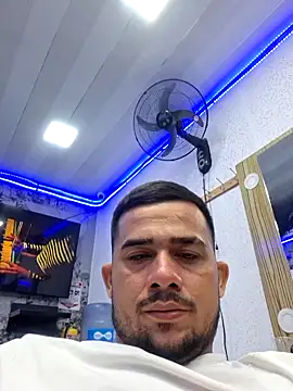 Snapshot of yeffito1 chatting on September 2025 11:33:01 PM yeffito1 online show from September 2025 11:33:01 PM