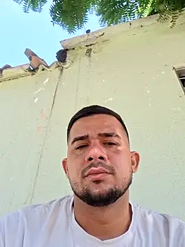 Snapshot of yeffito1 chatting on September 2025 02:02:02 PM yeffito1 online show from September 2025 02:02:02 PM