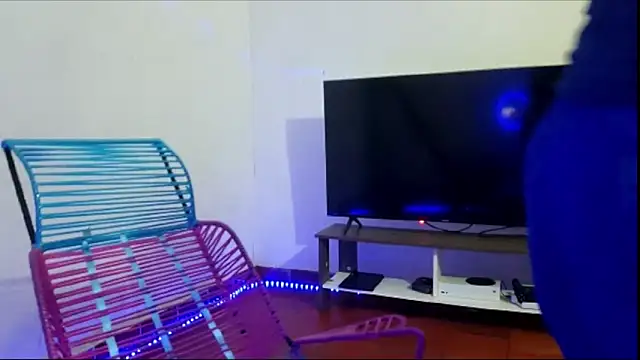 ErickWalton online show from October 2025 05:28:01 AM