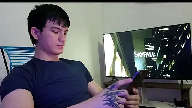 ErickWalton online show from November 2025 05:19:01 AM