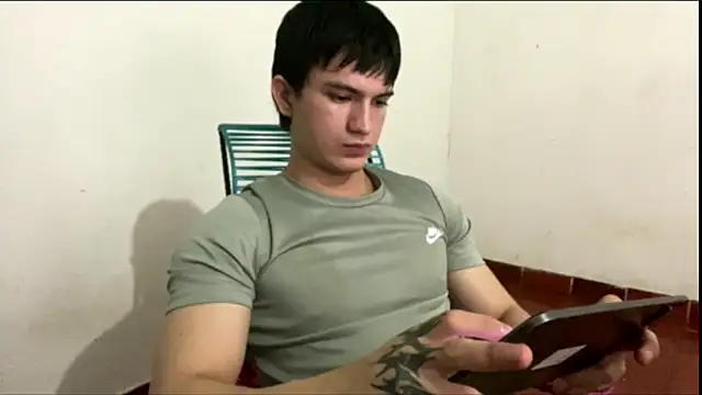 Snapshot of ErickWalton chatting on September 2025 05:13:01 AM ErickWalton online show from September 2025 05:13:01 AM
