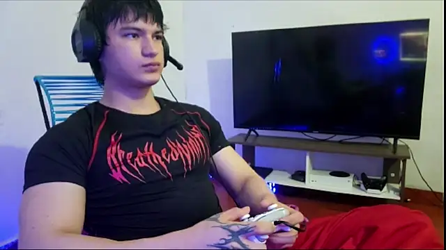 ErickWalton online show from October 2025 05:37:02 AM