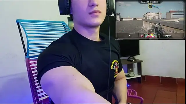 ErickWalton online show from November 2025 05:35:02 AM