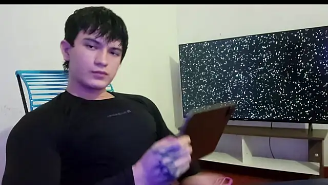 ErickWalton online show from December 2025 05:17:02 AM