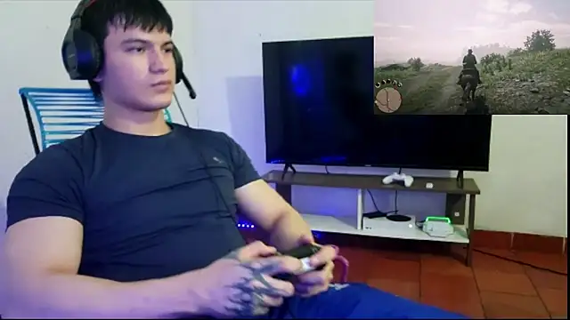 ErickWalton online show from November 2025 05:22:01 AM