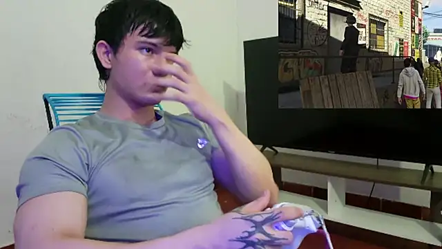 ErickWalton online show from December 2025 05:23:02 AM