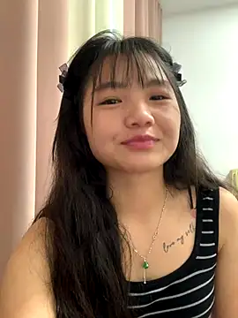 Emlyly-18 online show from September 2025 02:49:01 AM