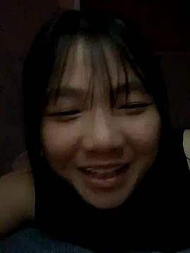 Emlyly-18 online show from October 2025 10:54:02 PM