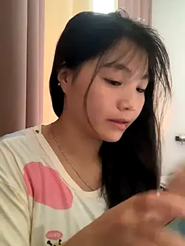 Emlyly-18 online show from September 2025 05:45:02 AM