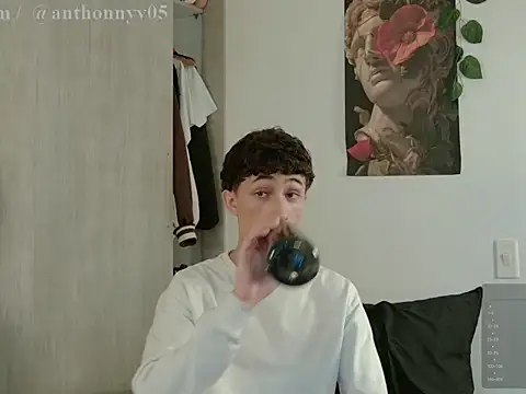 Snapshot of anthonny_05 chatting on October 2025 11:44:02 AM anthonny 05 online show from October 2025 11:44:02 AM