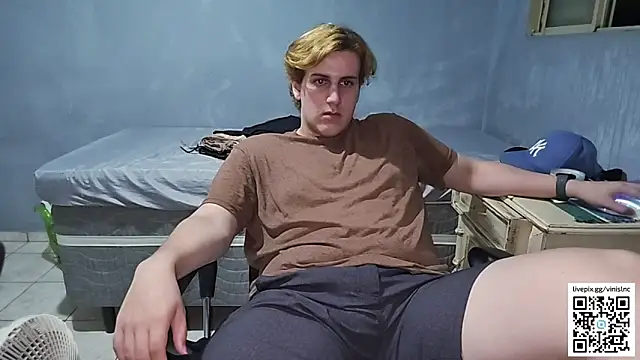 Snapshot of vinialnc chatting on October 2025 01:06:01 AM vinialnc online show from October 2025 01:06:01 AM