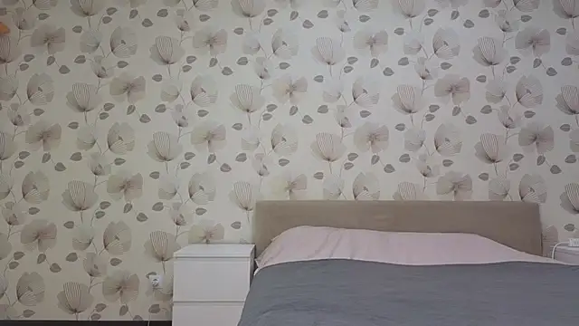 Annabel theMoon online show from December 2025 04:11:01 AM