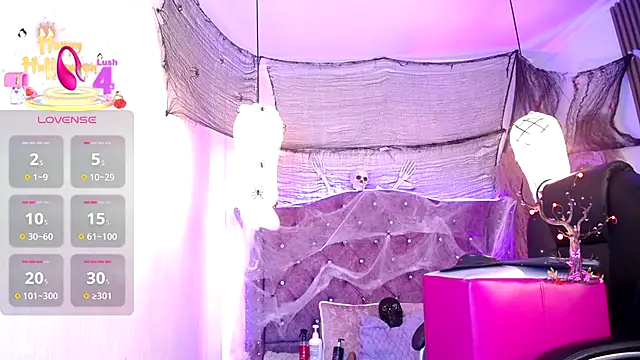 Eva Walker  online show from October 2025 11:03:02 PM