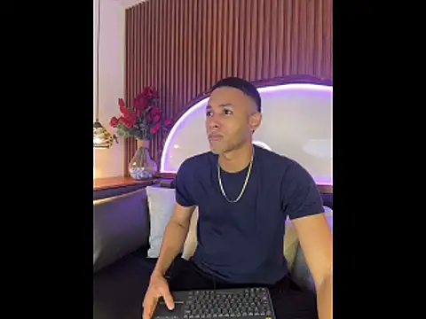 B Wild online show from March 2026 04:35:02 AM