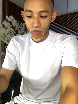 B Wild online show from November 2025 03:46:02 AM