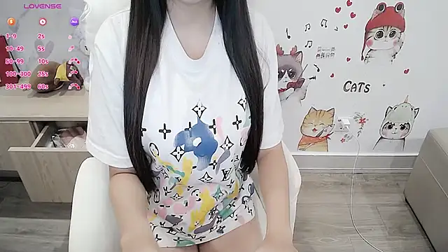 Eirlys18 online show from September 2025 04:18:01 PM