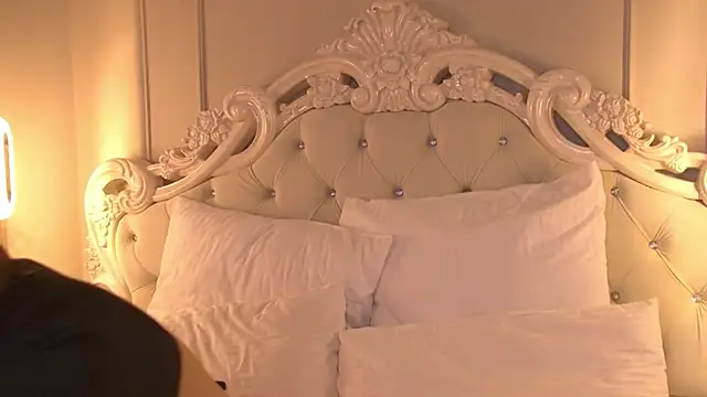 AnnaVelisse online show from September 2025 08:07:02 AM