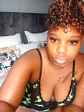 ThickAmy online show from November 2025 08:18:01 AM