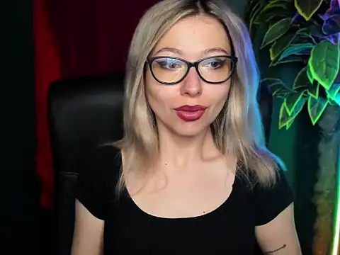 loveHeidi online show from June 2026 06:18:02 AM