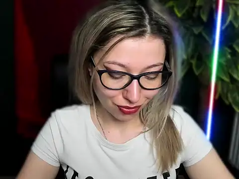 loveHeidi online show from April 2026 04:39:01 AM