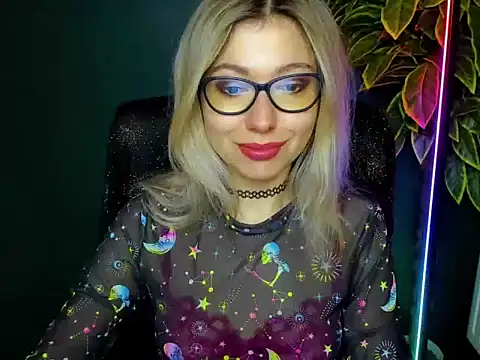 loveHeidi online show from December 2025 05:24:02 AM