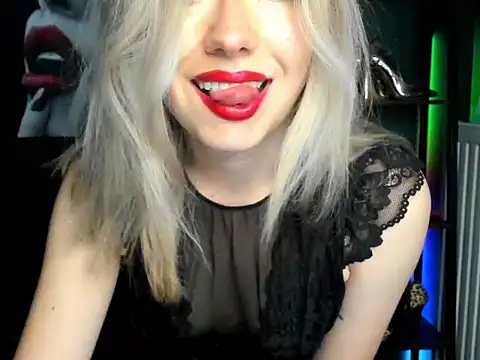 Snapshot of loveHeidi chatting on July 2026 04:35:01 AM loveHeidi online show from July 2026 04:35:01 AM