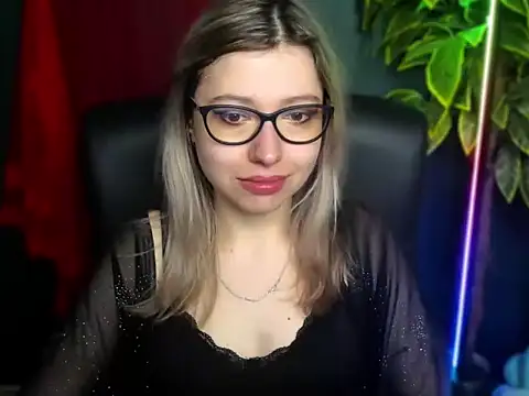 loveHeidi online show from March 2026 04:25:01 AM