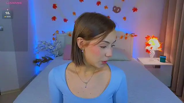 LumMina online show from September 2025 10:43:01 AM