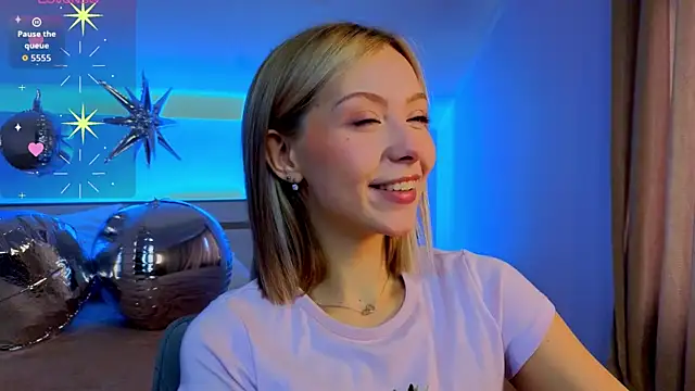 LumMina online show from April 2026 01:56:01 AM