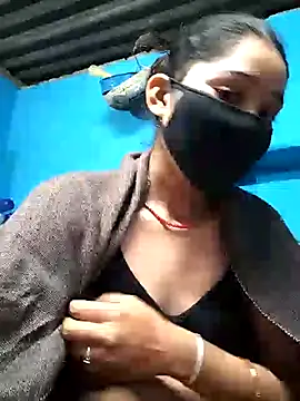 Snapshot of Hot_cupal chatting on November 2025 11:31:02 PM Hot cupal online show from November 2025 11:31:02 PM