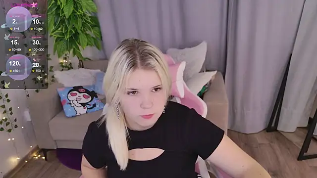 Snapshot of EmillyRogers chatting on September 2025 05:07:01 AM EmillyRogers online show from September 2025 05:07:01 AM