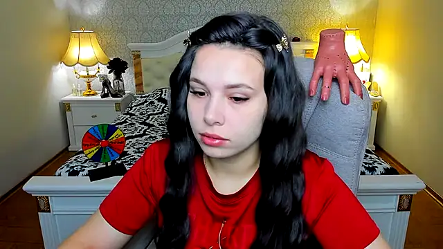 Snapshot of OmniaSher chatting on November 2025 10:26:01 AM OmniaSher online show from November 2025 10:26:01 AM