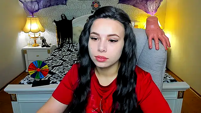 Snapshot of OmniaSher chatting on November 2025 10:19:01 AM OmniaSher online show from November 2025 10:19:01 AM